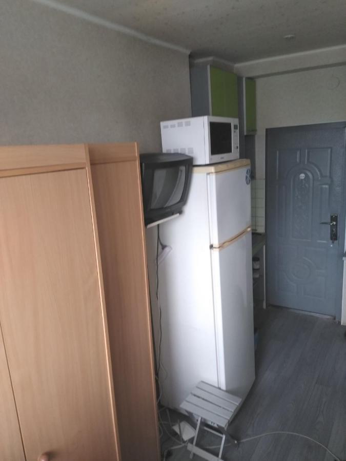 Уютная Квартира Недалеко От Южного Вокзала Kharkiv Bagian luar foto